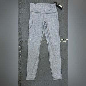 Under Armour Heat Gear Compression Leggings - size medium, new with tags